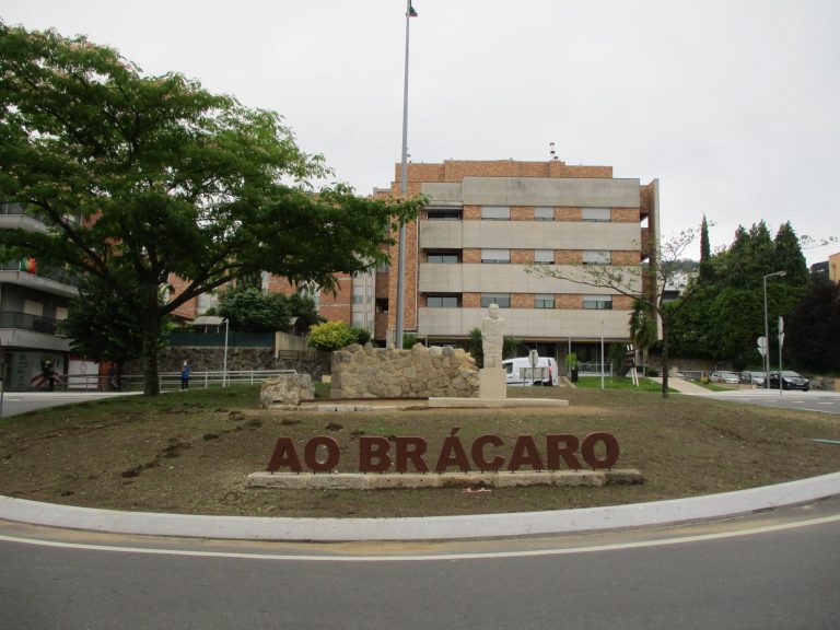 Freguesia inaugura monumento ao Brácaro